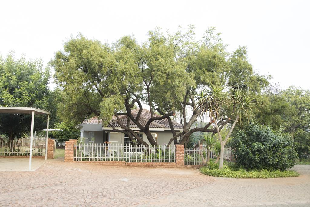 Nehema Manor Villa Hartbeespoort Exterior photo